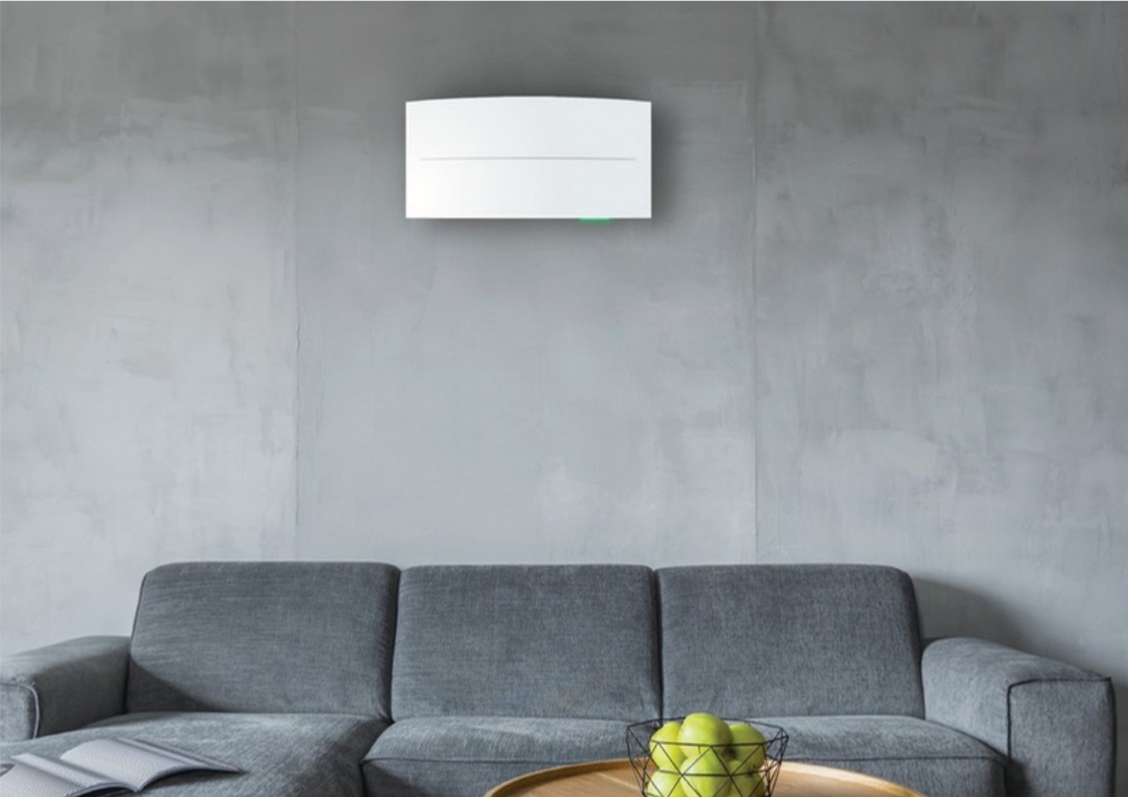 Ventilazione meccanica decentralizzata installata a parete in un soggiorno